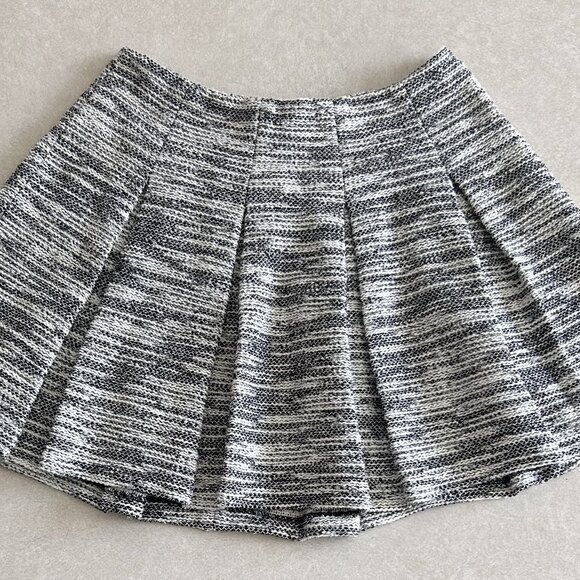 Alice + Olivia Davies Pleated Tweed Skirt ASO Taylor Swift - Picture 7 of 11